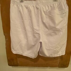 Vuori mens white shorts size XL
